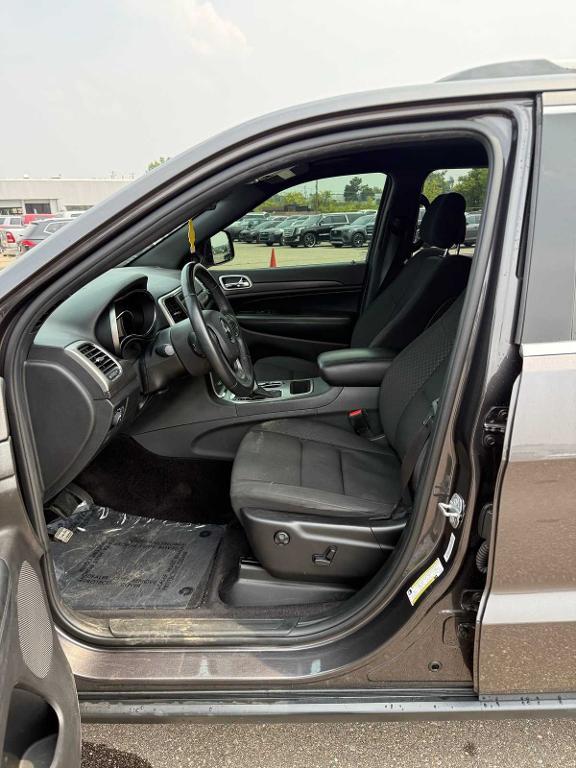 used 2018 Jeep Grand Cherokee car, priced at $16,798