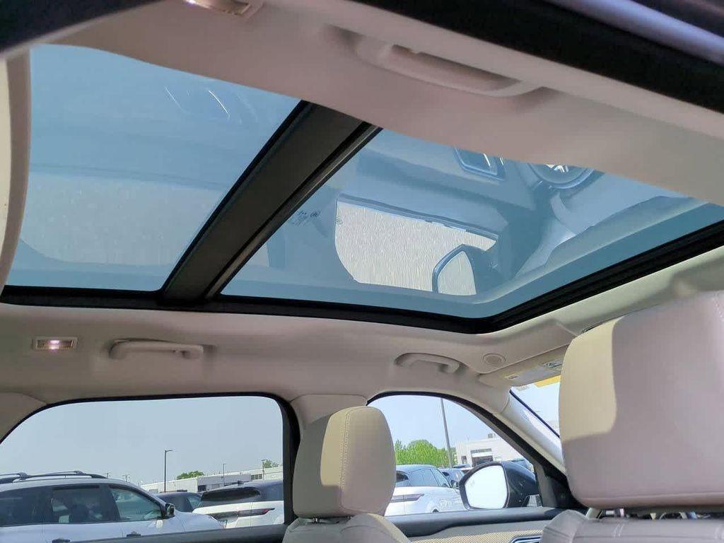 used 2022 Land Rover Range Rover Velar car, priced at $41,387