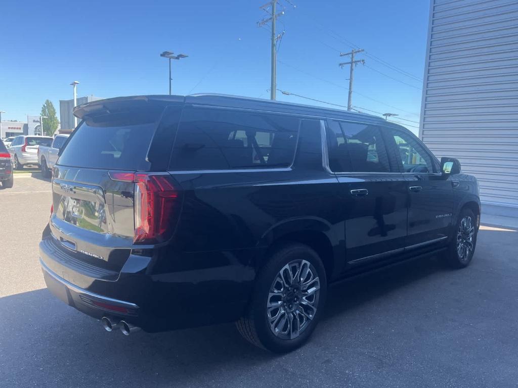 used 2024 GMC Yukon XL car, priced at $91,862