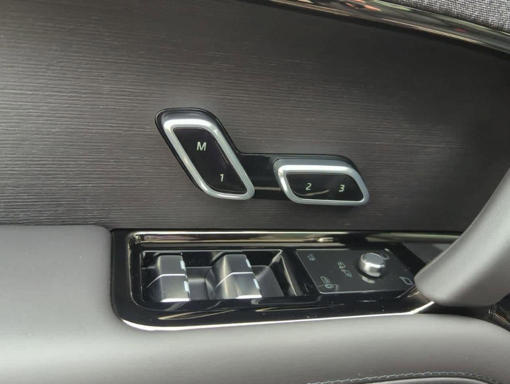 new 2025 Land Rover Range Rover Sport car, priced at $94,615