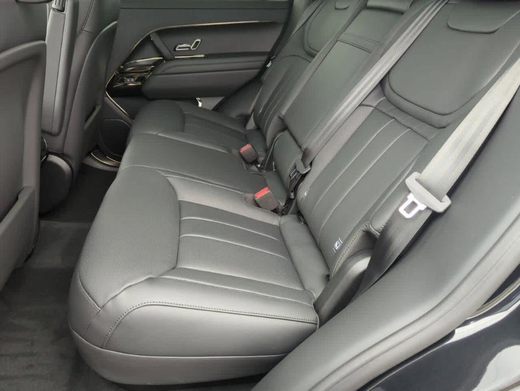 new 2025 Land Rover Range Rover Sport car, priced at $94,615