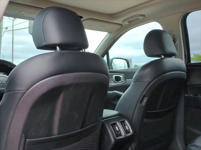 used 2021 Kia Sorento Hybrid car, priced at $22,941