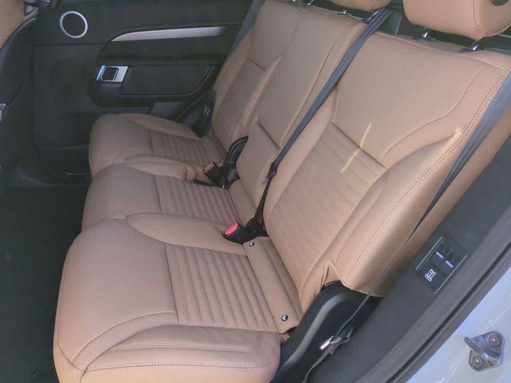 new 2025 Land Rover Discovery car, priced at $75,278