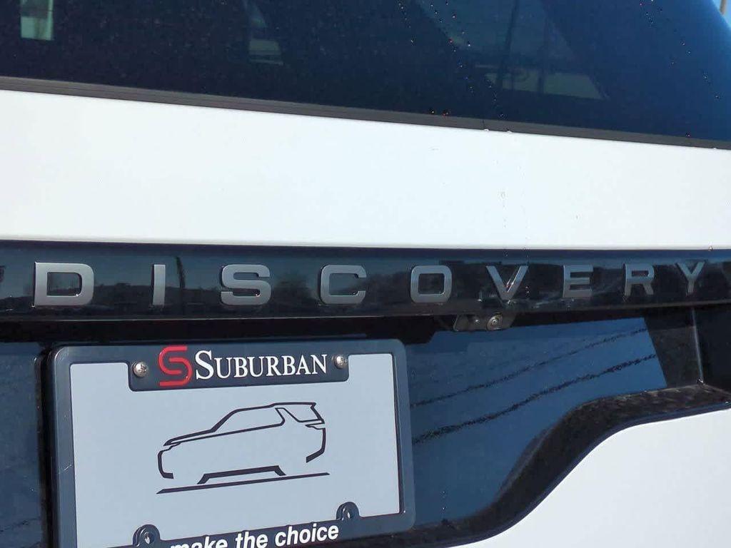new 2025 Land Rover Discovery car, priced at $75,278