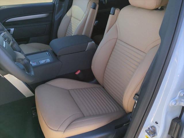 new 2025 Land Rover Discovery car, priced at $75,278