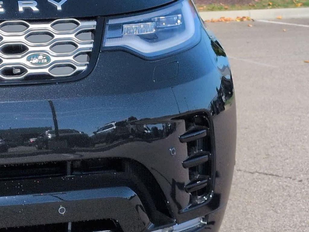 new 2026 Land Rover Discovery car, priced at $77,391