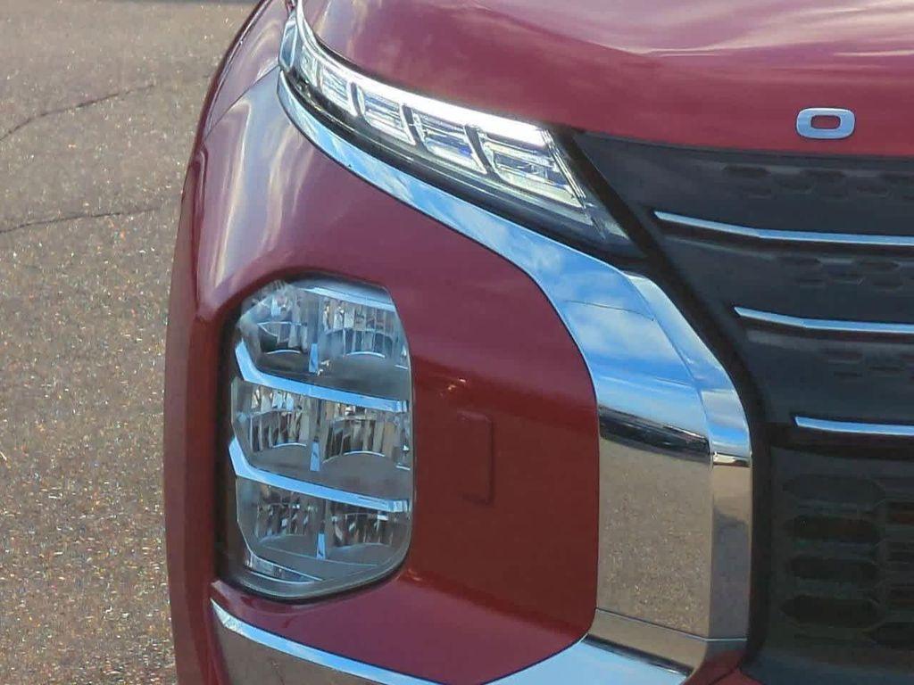 used 2022 Mitsubishi Outlander car, priced at $21,314