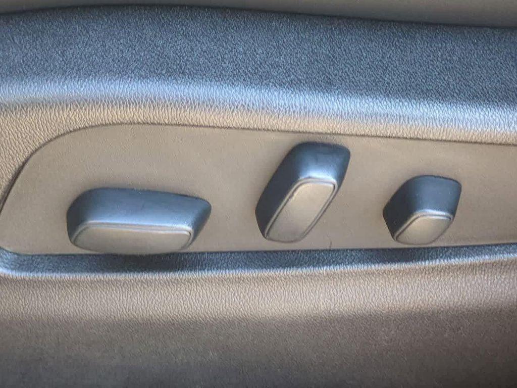 used 2023 Cadillac XT4 car, priced at $30,429