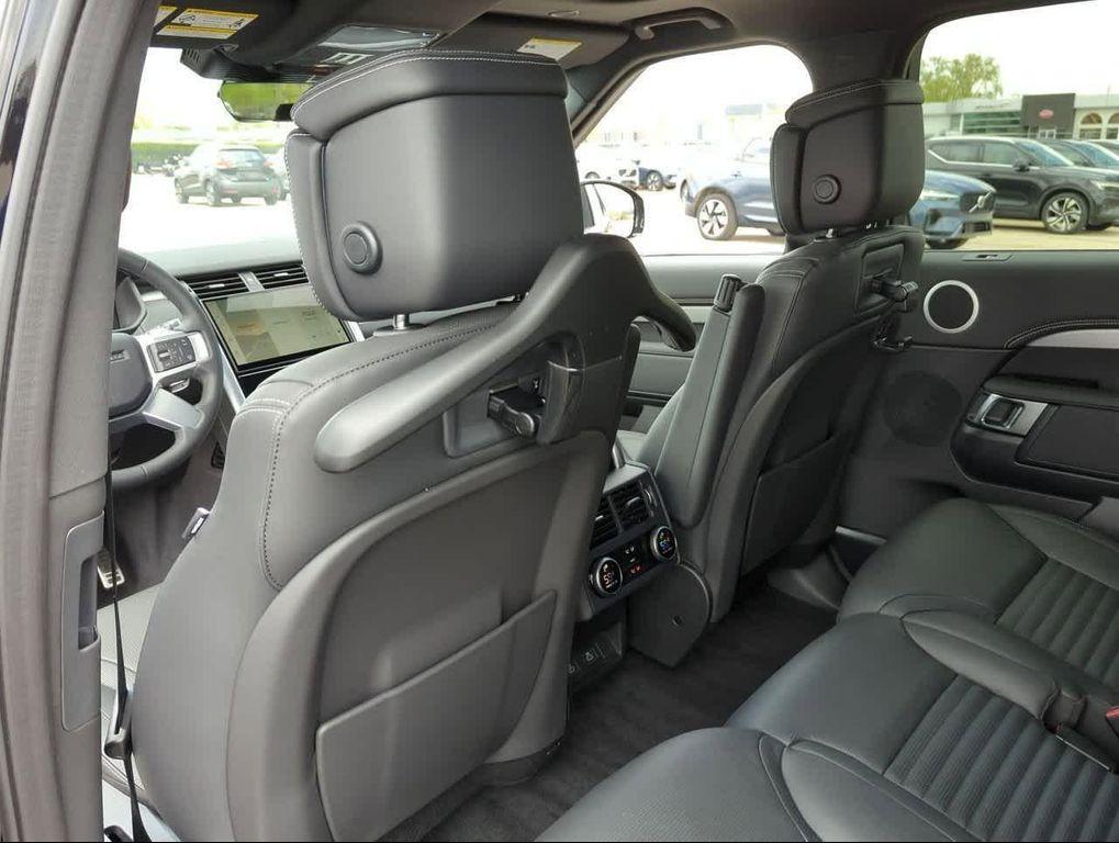 new 2025 Land Rover Discovery car, priced at $75,278