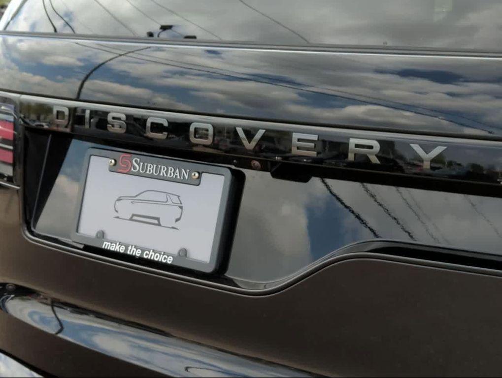 new 2025 Land Rover Discovery car, priced at $75,278