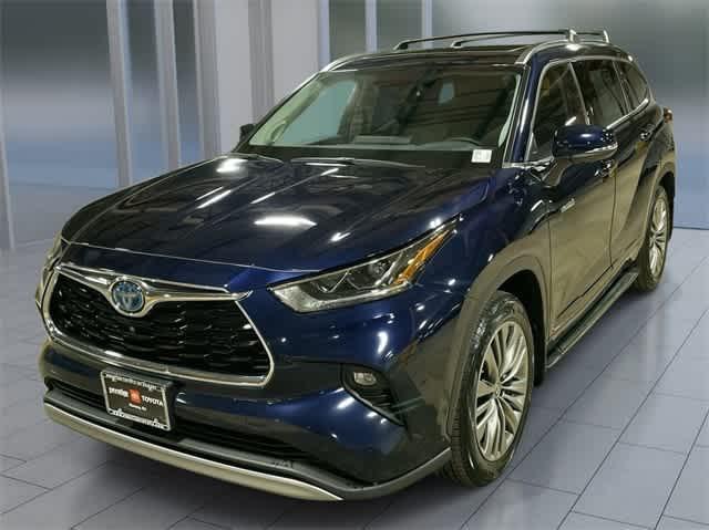 used 2021 Toyota Highlander Hybrid car, priced at $43,995