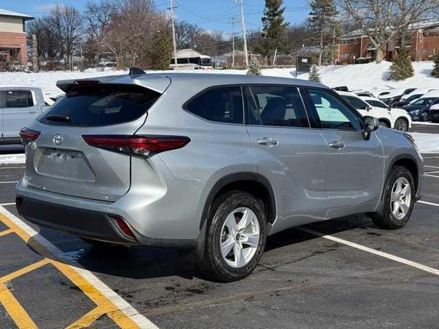 used 2022 Toyota Highlander car, priced at $30,995