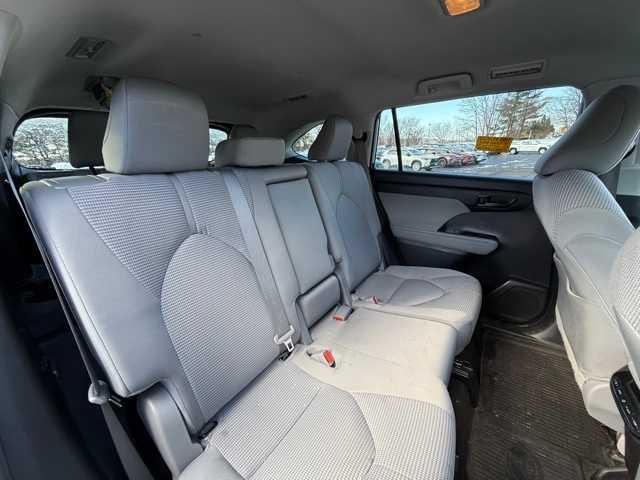 used 2022 Toyota Highlander car, priced at $30,995