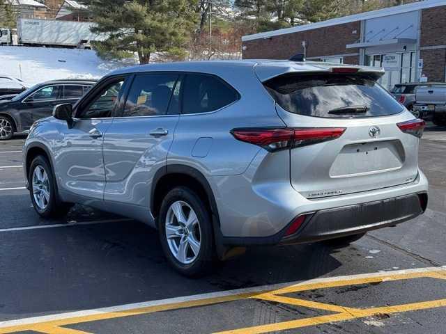 used 2022 Toyota Highlander car, priced at $30,995