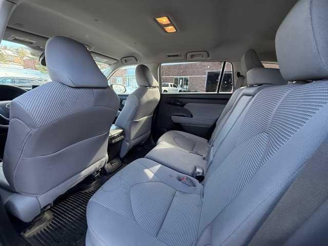 used 2022 Toyota Highlander car, priced at $30,995