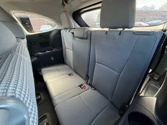 used 2022 Toyota Highlander car, priced at $30,995