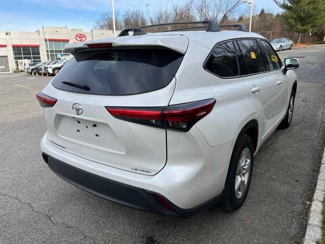 used 2022 Toyota Highlander car, priced at $31,995