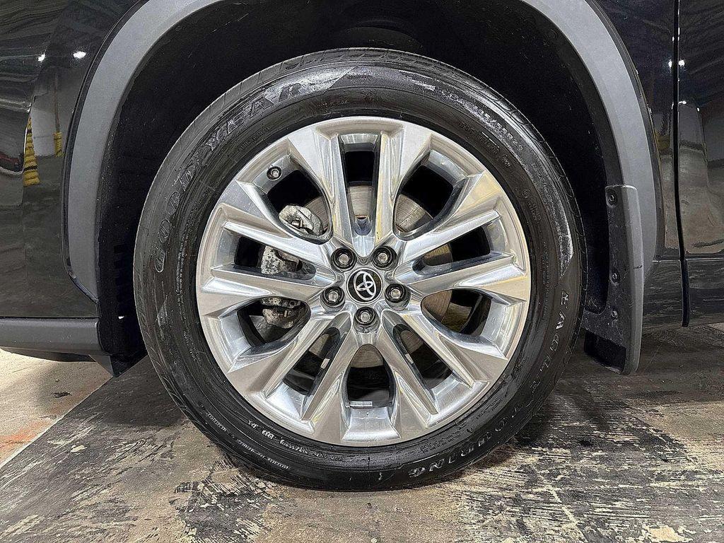 used 2022 Toyota Highlander car, priced at $40,000