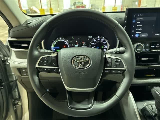 used 2023 Toyota Highlander Hybrid car, priced at $42,195