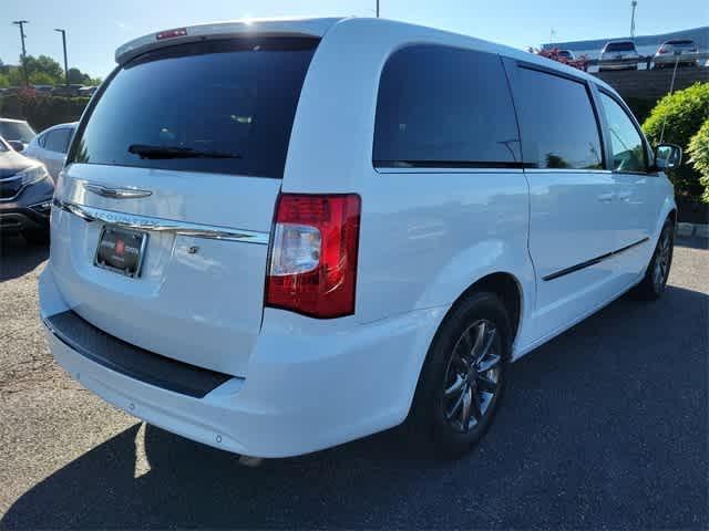 used 2014 Chrysler Town & Country car, priced at $10,995