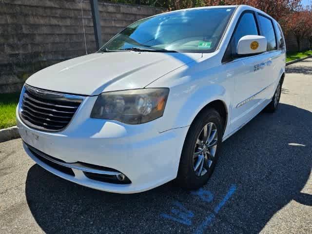 used 2014 Chrysler Town & Country car, priced at $11,395