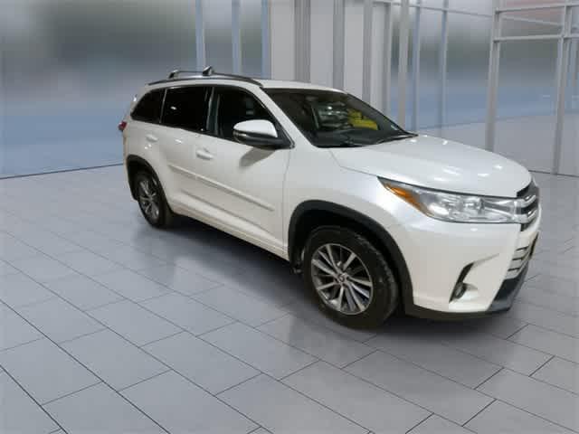 used 2018 Toyota Highlander car, priced at $23,795