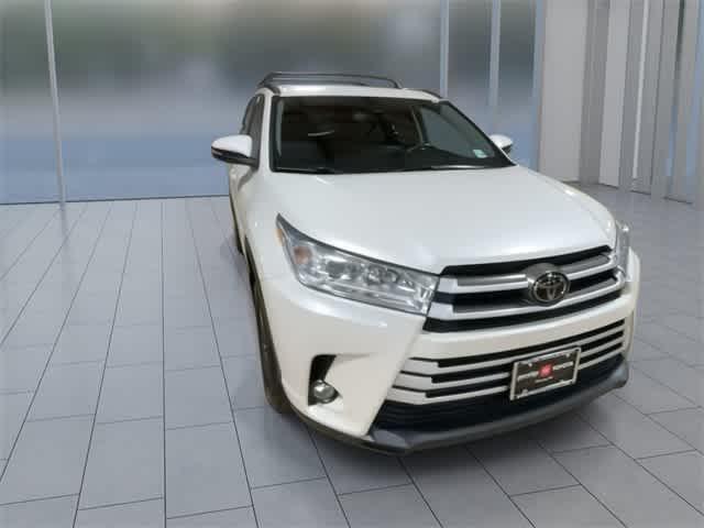 used 2018 Toyota Highlander car, priced at $23,795