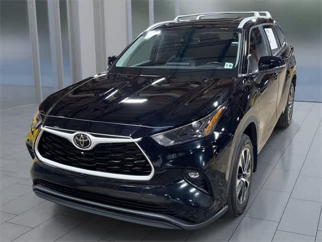 used 2023 Toyota Highlander car, priced at $38,695