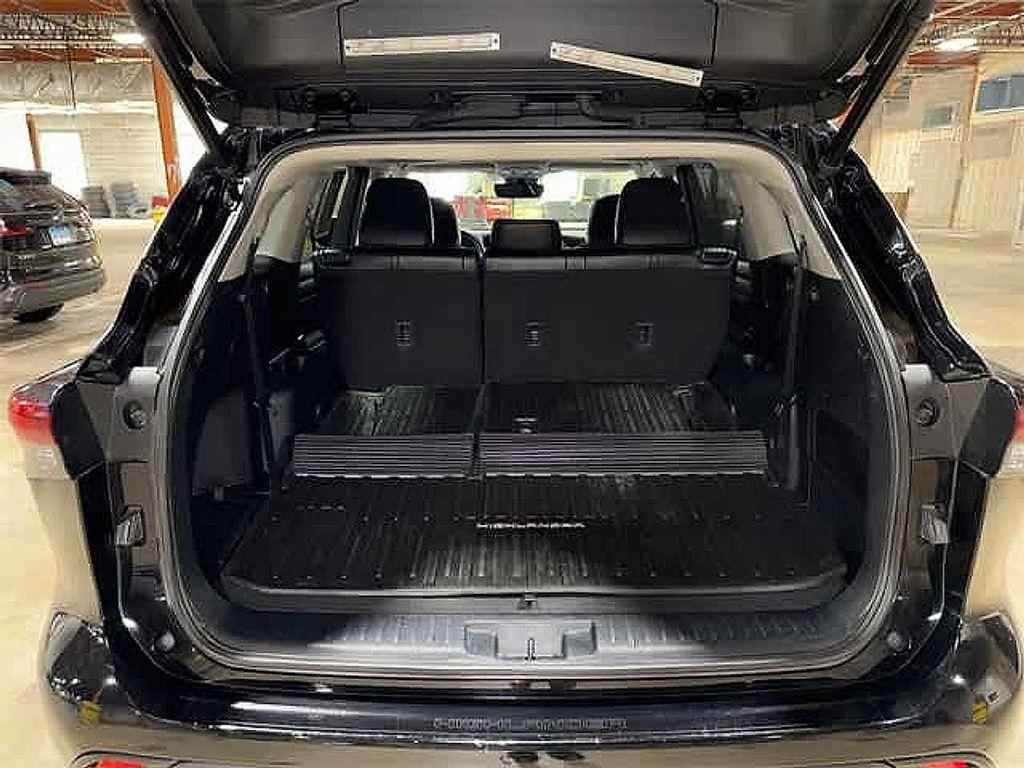 used 2023 Toyota Highlander car, priced at $38,495