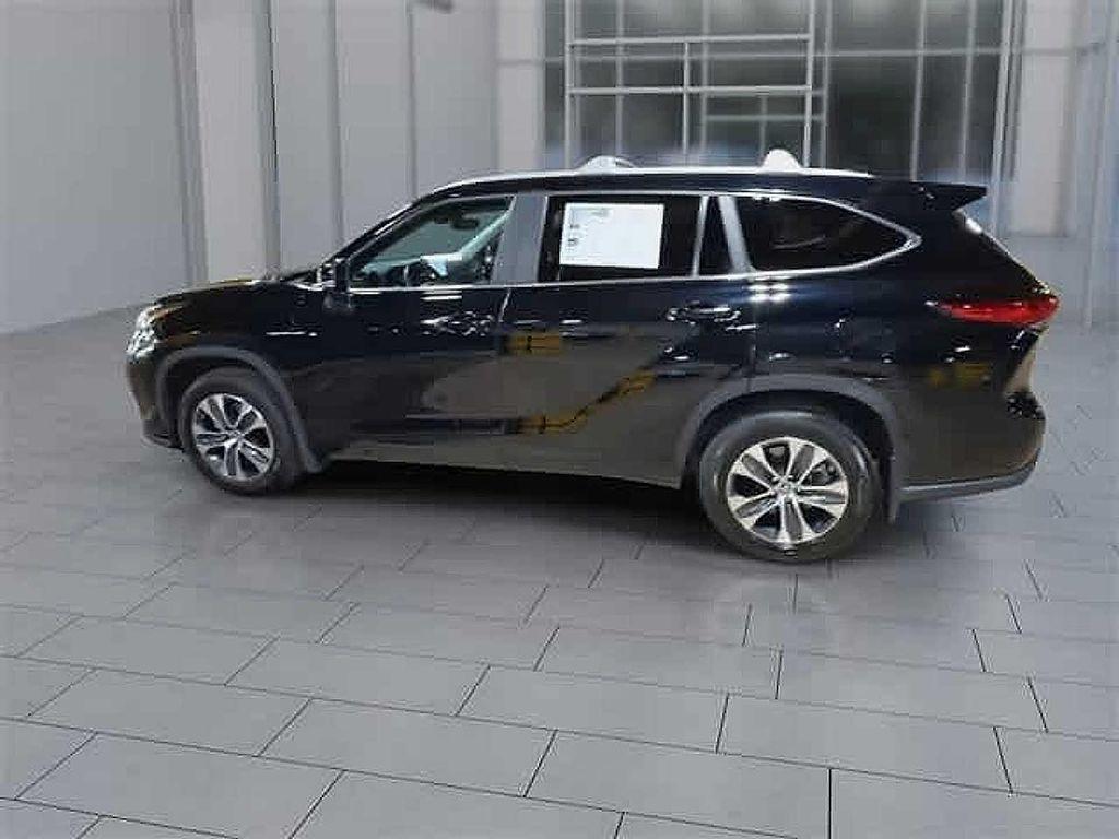 used 2023 Toyota Highlander car, priced at $38,495