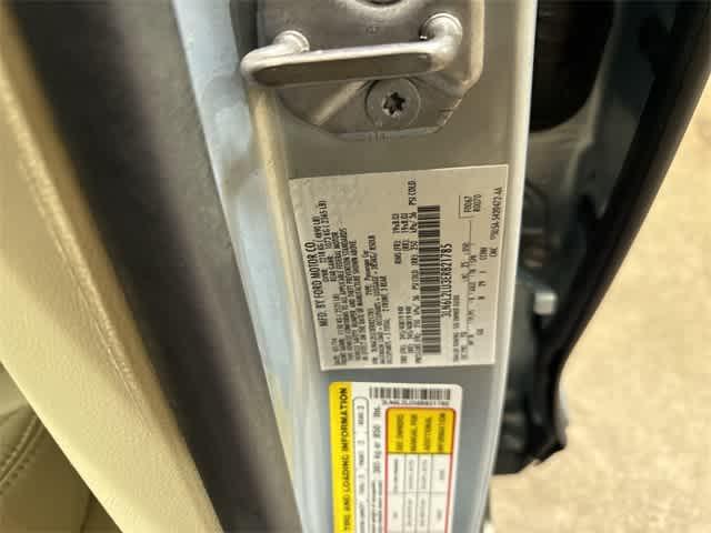 used 2014 Lincoln MKZ Hybrid car, priced at $10,000