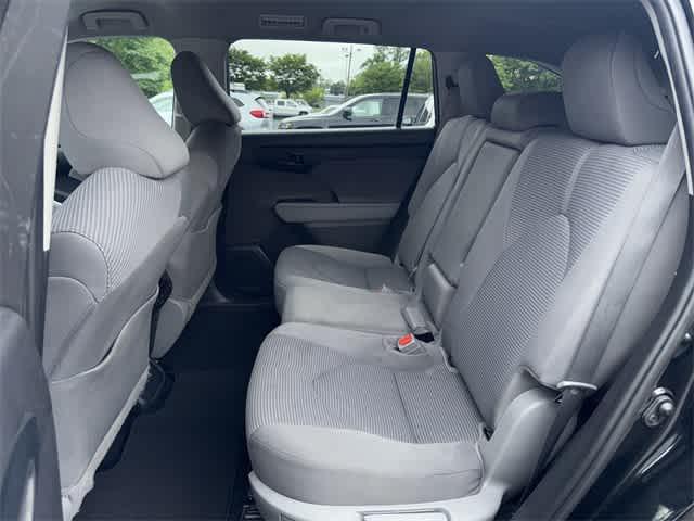 used 2022 Toyota Highlander Hybrid car, priced at $28,995