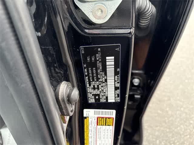 used 2022 Toyota Highlander Hybrid car, priced at $28,995