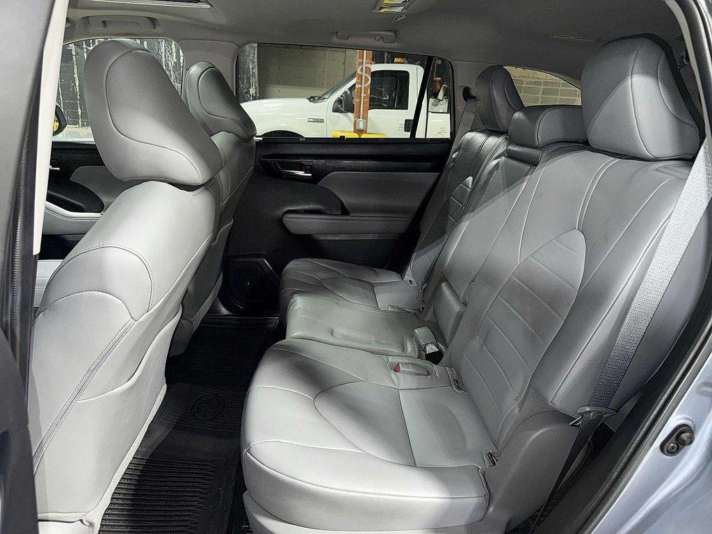 used 2022 Toyota Highlander car, priced at $35,995