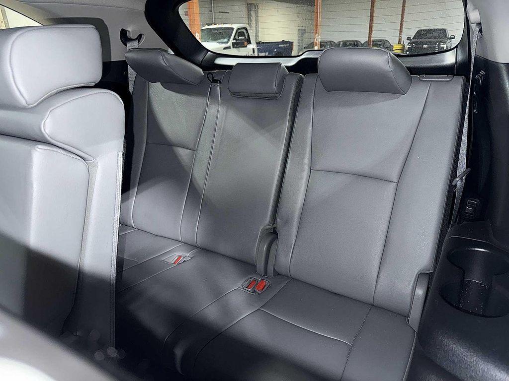 used 2022 Toyota Highlander car, priced at $35,995