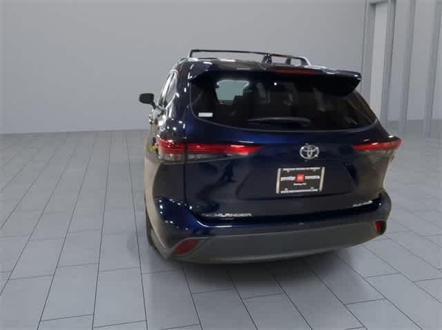 used 2022 Toyota Highlander car, priced at $36,995