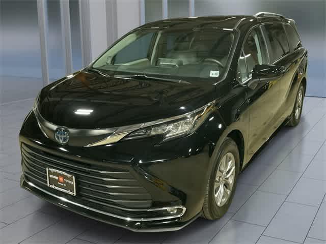 used 2023 Toyota Sienna car, priced at $47,395