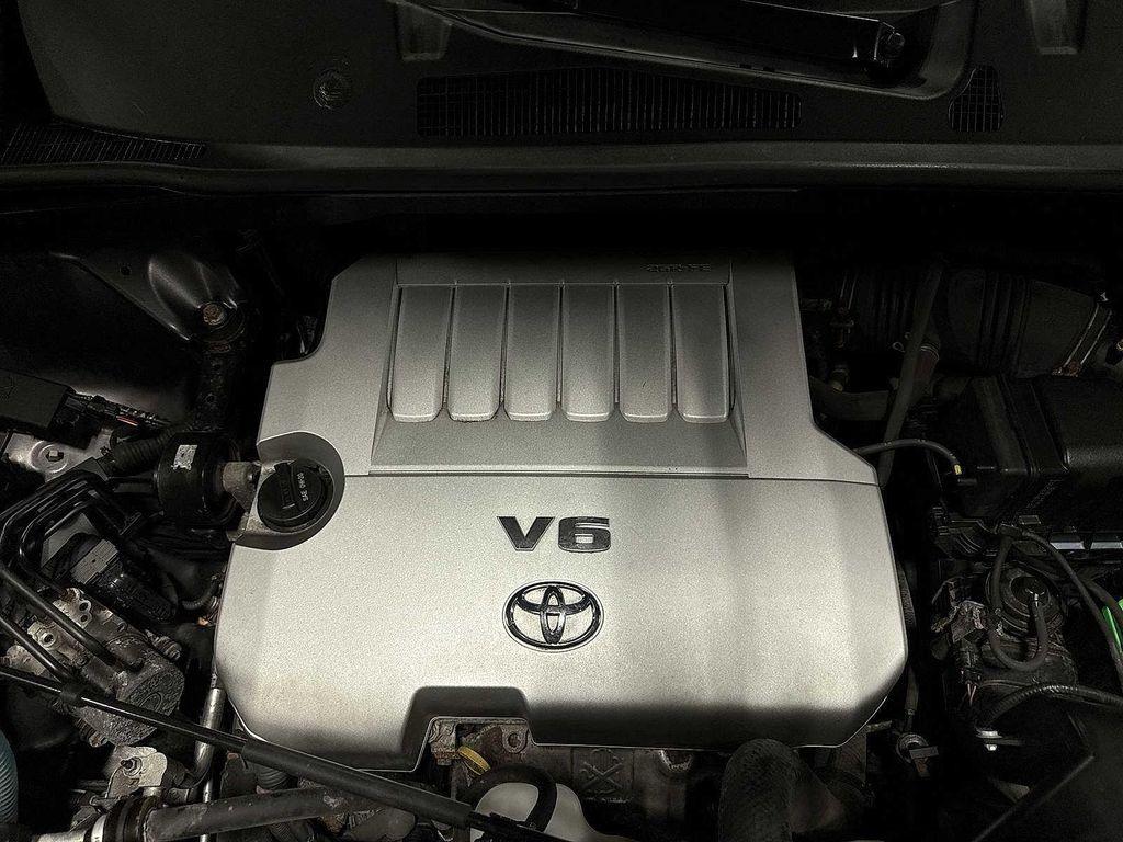 used 2013 Toyota Highlander car, priced at $10,995