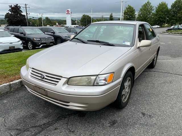 used 1998 Toyota Camry car, priced at $5,000