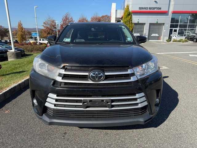 used 2017 Toyota Highlander car, priced at $22,995