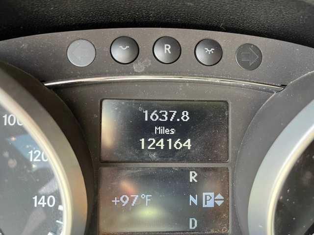 used 2011 Mercedes-Benz R-Class car, priced at $10,000