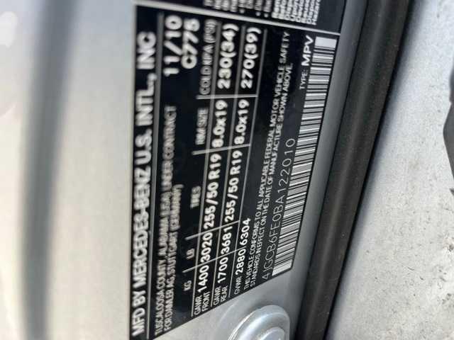 used 2011 Mercedes-Benz R-Class car, priced at $10,000