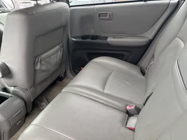 used 2005 Toyota Highlander car, priced at $5,995