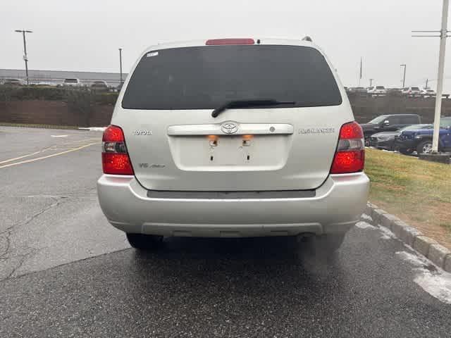 used 2005 Toyota Highlander car, priced at $5,995