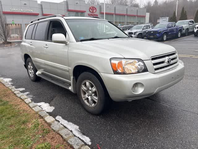 used 2005 Toyota Highlander car, priced at $5,995