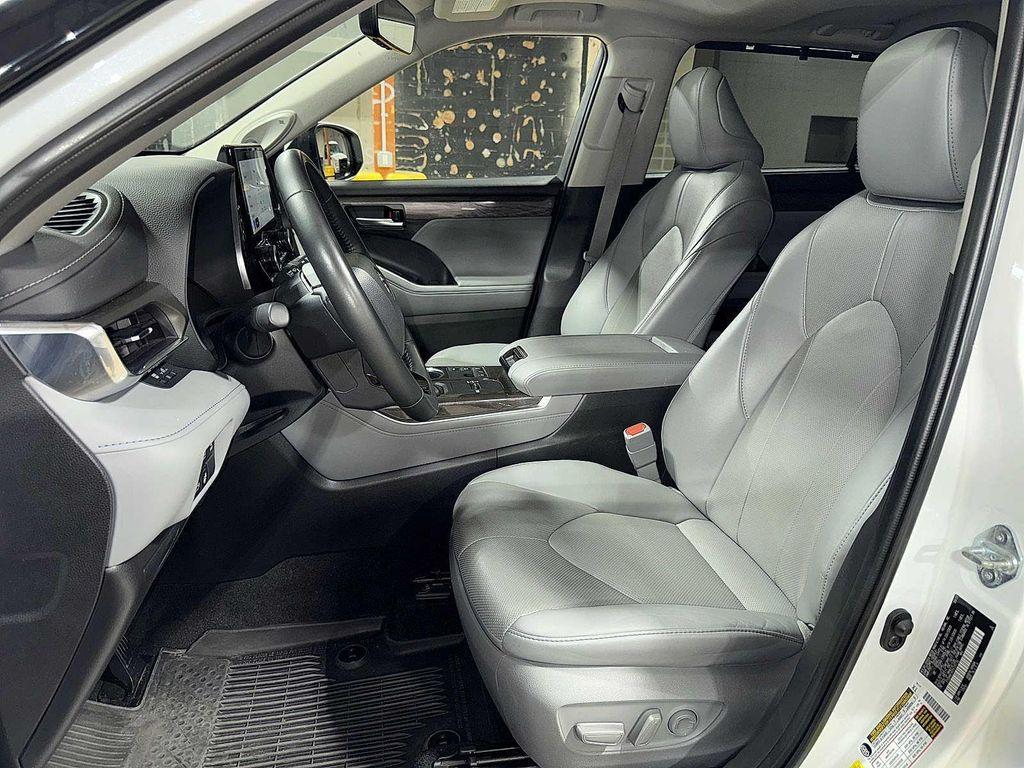 used 2023 Toyota Highlander Hybrid car, priced at $43,495
