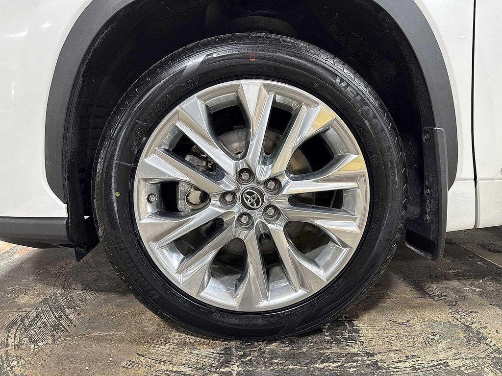 used 2023 Toyota Highlander Hybrid car, priced at $43,495