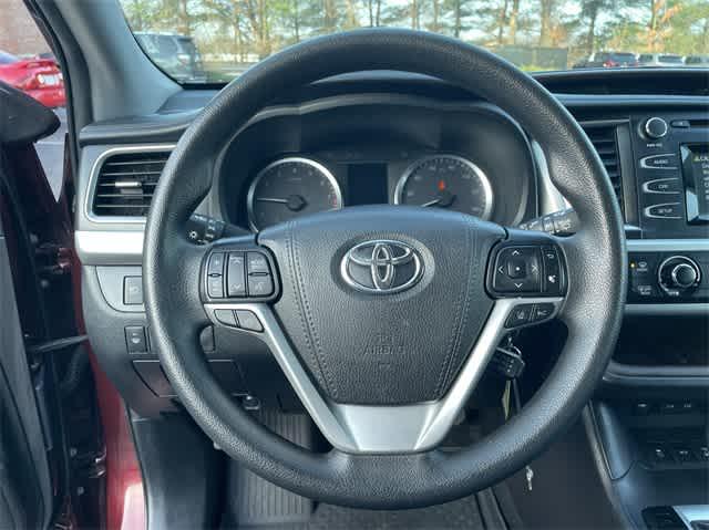 used 2019 Toyota Highlander car, priced at $26,395