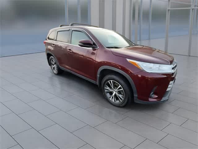 used 2019 Toyota Highlander car, priced at $26,395