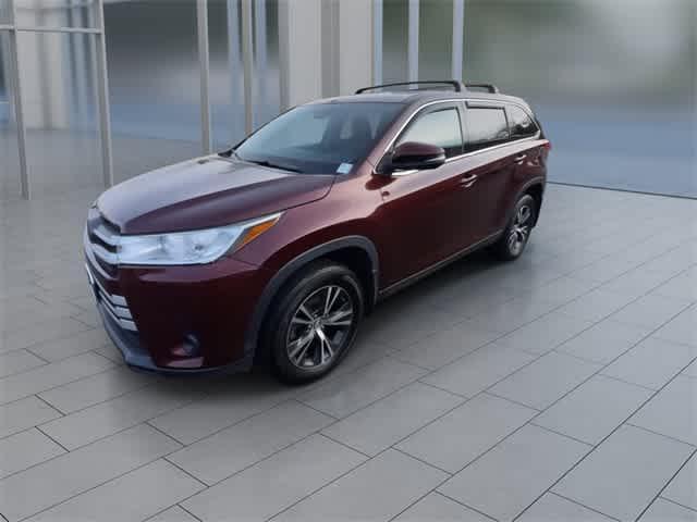 used 2019 Toyota Highlander car, priced at $26,395